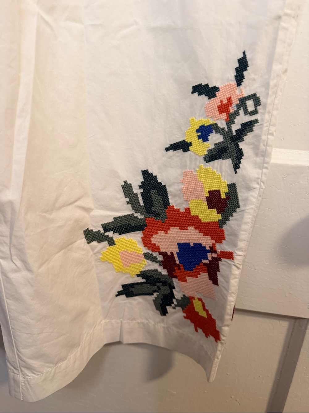 NWT LyreBird Embroidered White Wide-Leg Women's Pants - Picture 5 of 12
